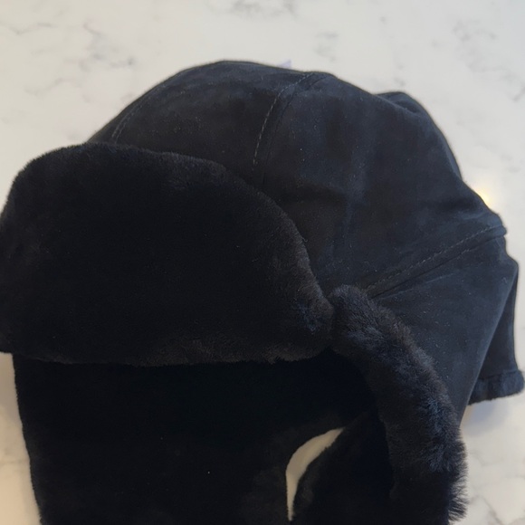 UGG Black Trapper Hat - Picture 2 of 10